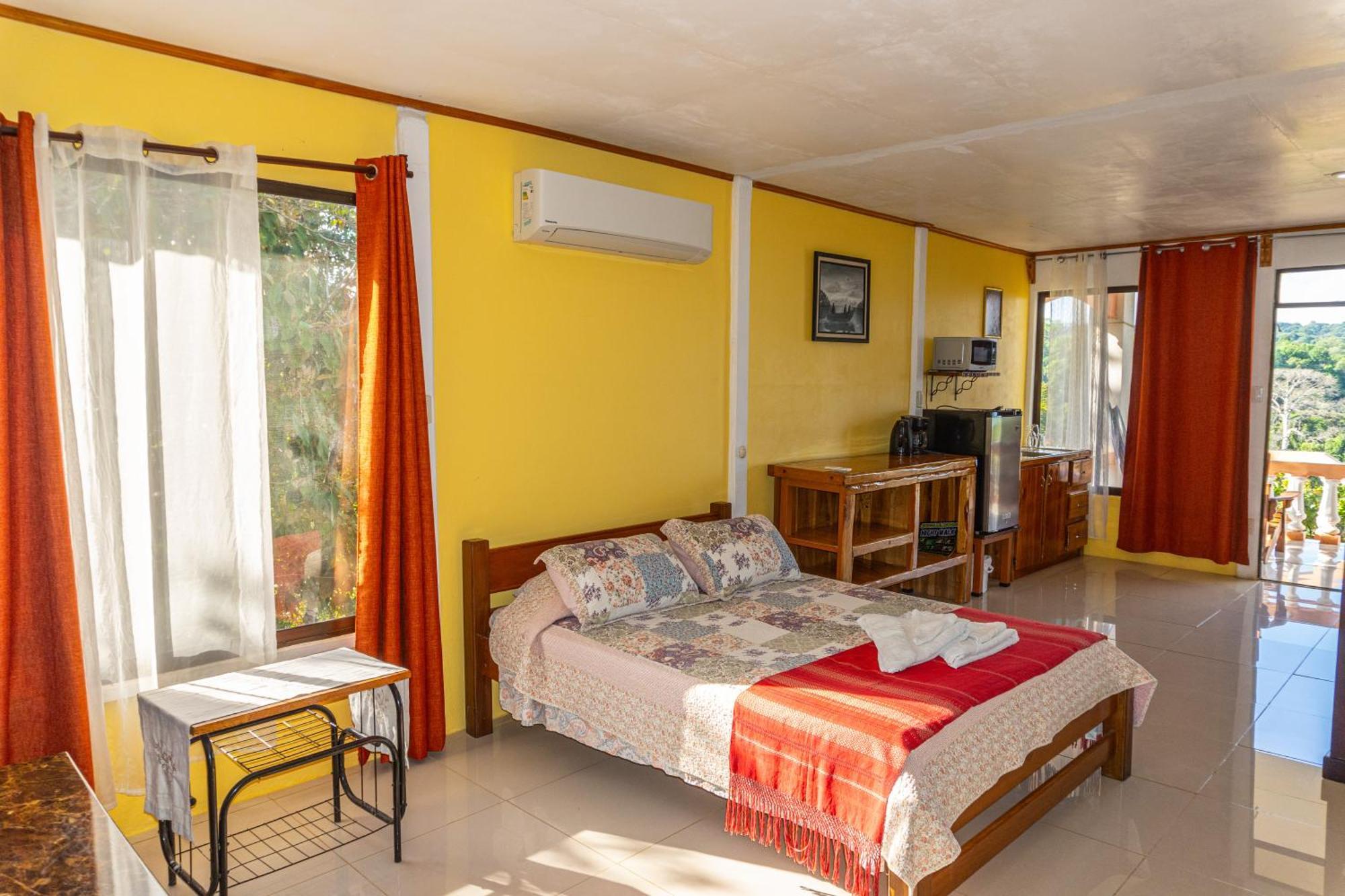 Villa Manolo Ocean And Forest View Hotel Drakes Bay Екстериор снимка