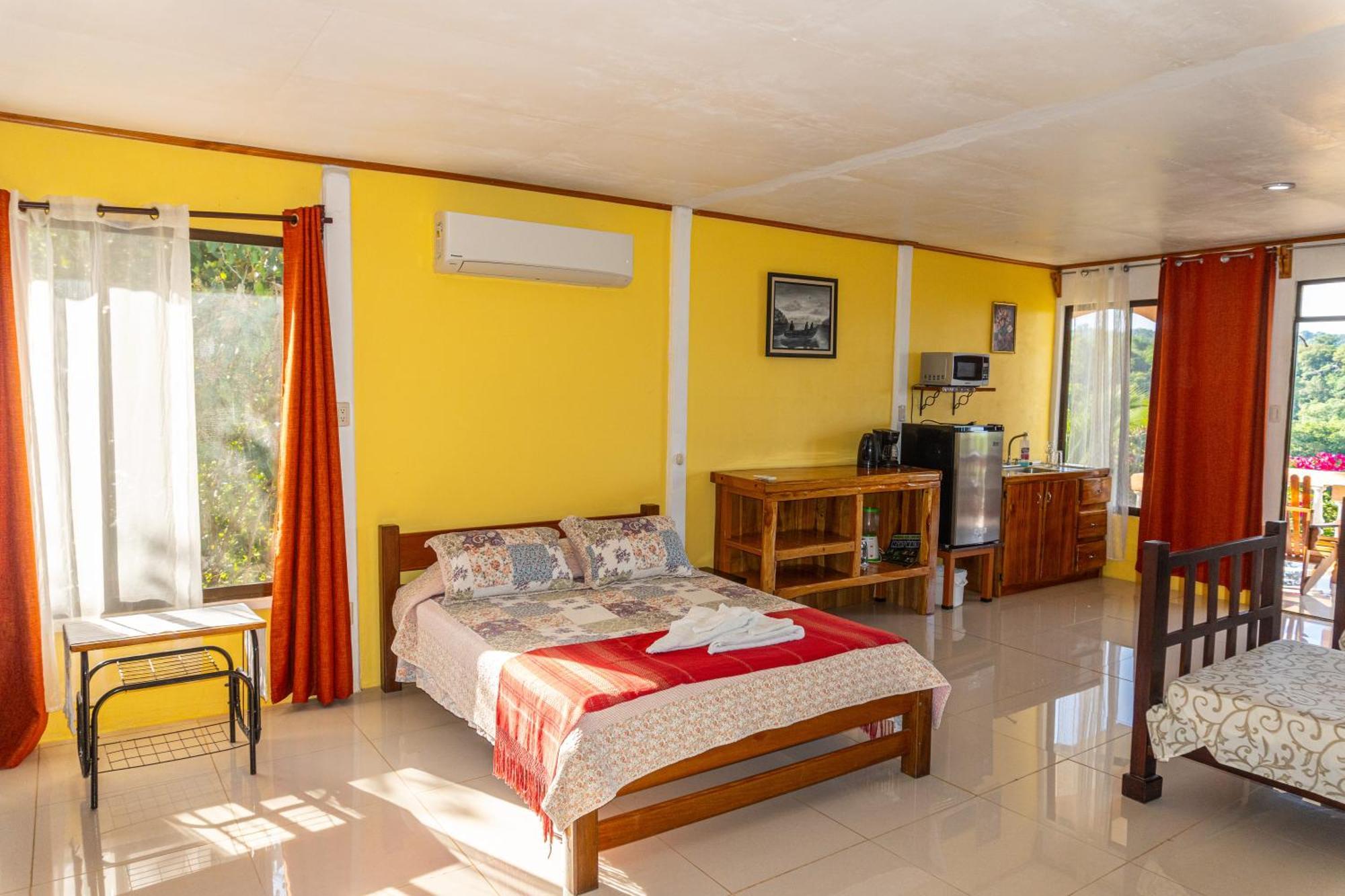 Villa Manolo Ocean And Forest View Hotel Drakes Bay Екстериор снимка